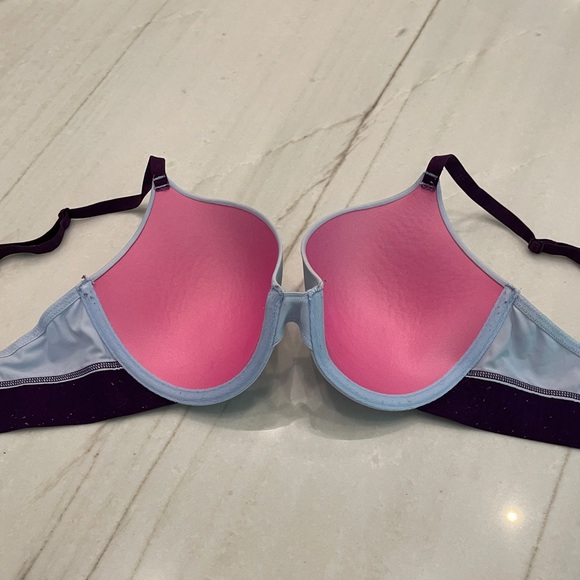 VS PINK - lightly lined bra, 34C - Picture 2 of 3